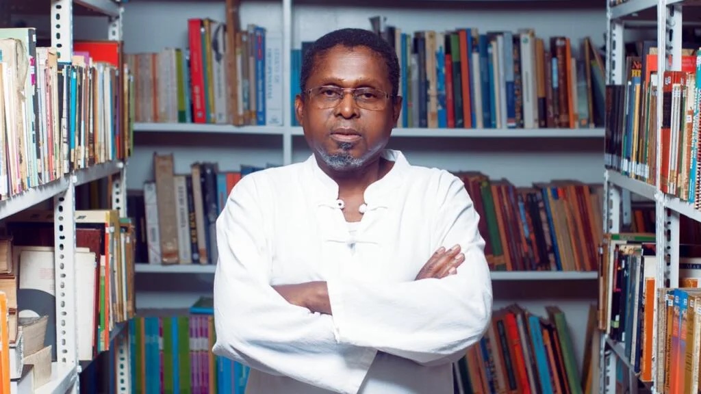 Ungulani Ba Ka Khosa promove leitura e reforça bibliotecas em Chimoio e Gorongosa Ungulani Ba Ka Khosa promove leitura e reforça bibliotecas em Chimoio e Gorongosa