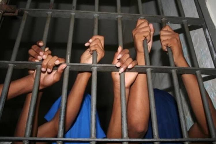 Guarda prisional apanhado em flagrante a extorquir cidadã em Murrupula