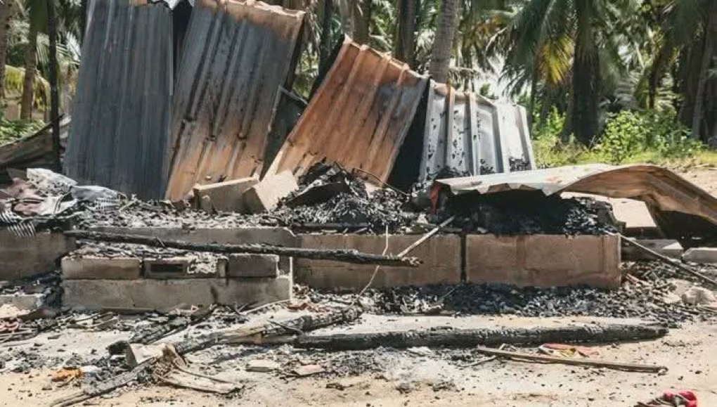Zavala: Membros do ANAMOLA incendeiam 10 casas em retaliação por denúncias de homicídio